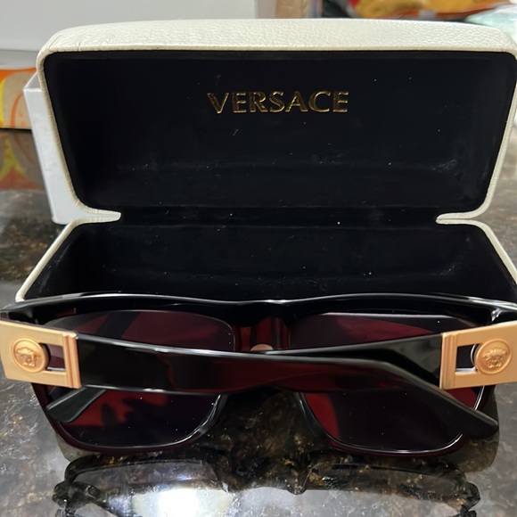 Versace sunglasses black with gold on side - Picture 2 of 5